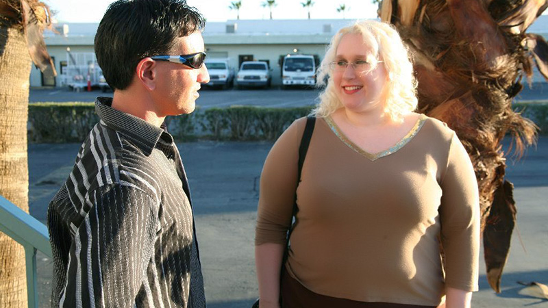  In this video, we have a beautiful amateur named Tina Rose hooking up...